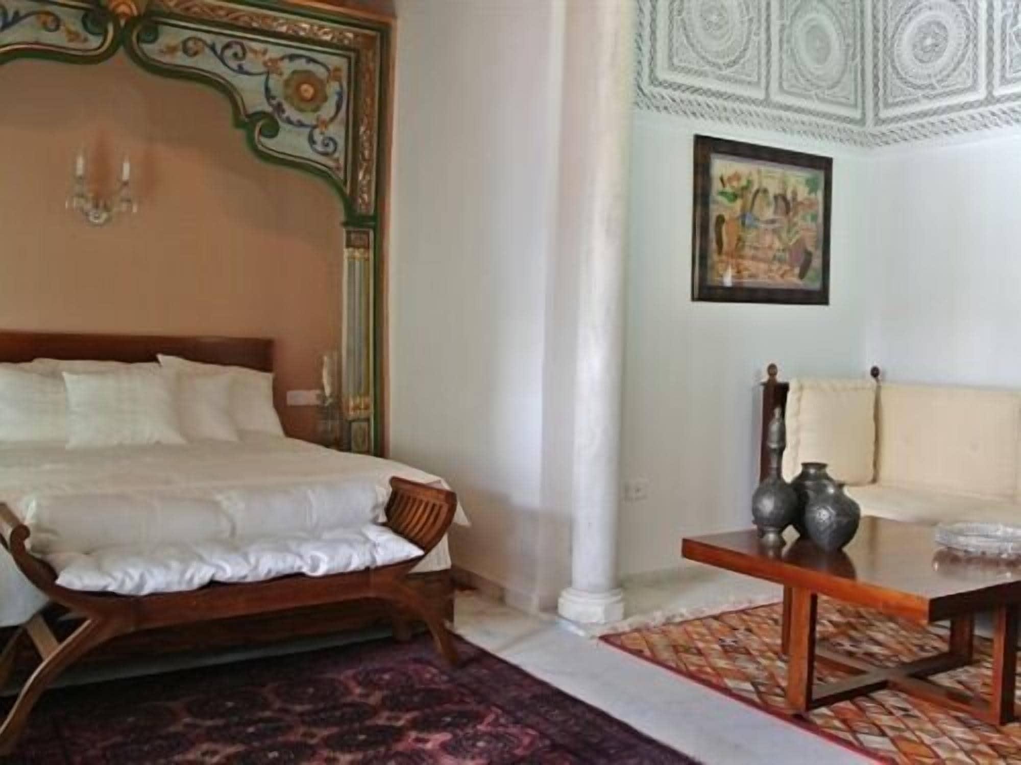 Hotel Dar Ben Gacem Tunisi Esterno foto