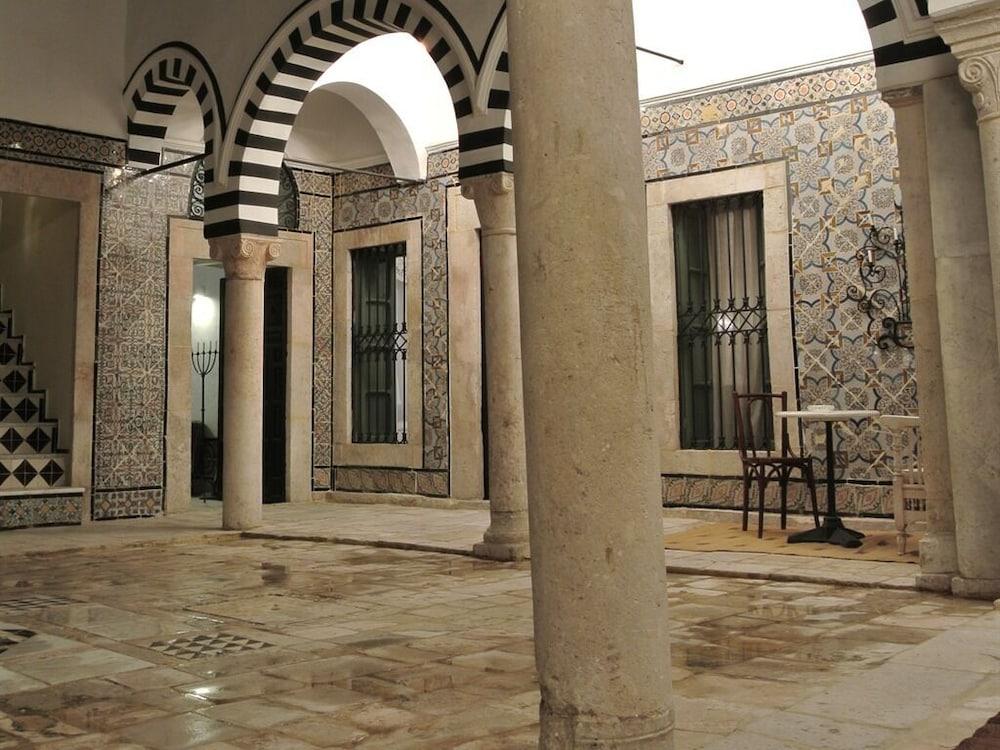 Hotel Dar Ben Gacem Tunisi Esterno foto