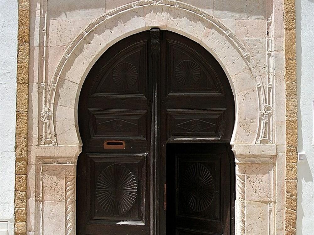 Hotel Dar Ben Gacem Tunisi Esterno foto