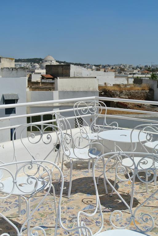 Hotel Dar Ben Gacem Tunisi Esterno foto