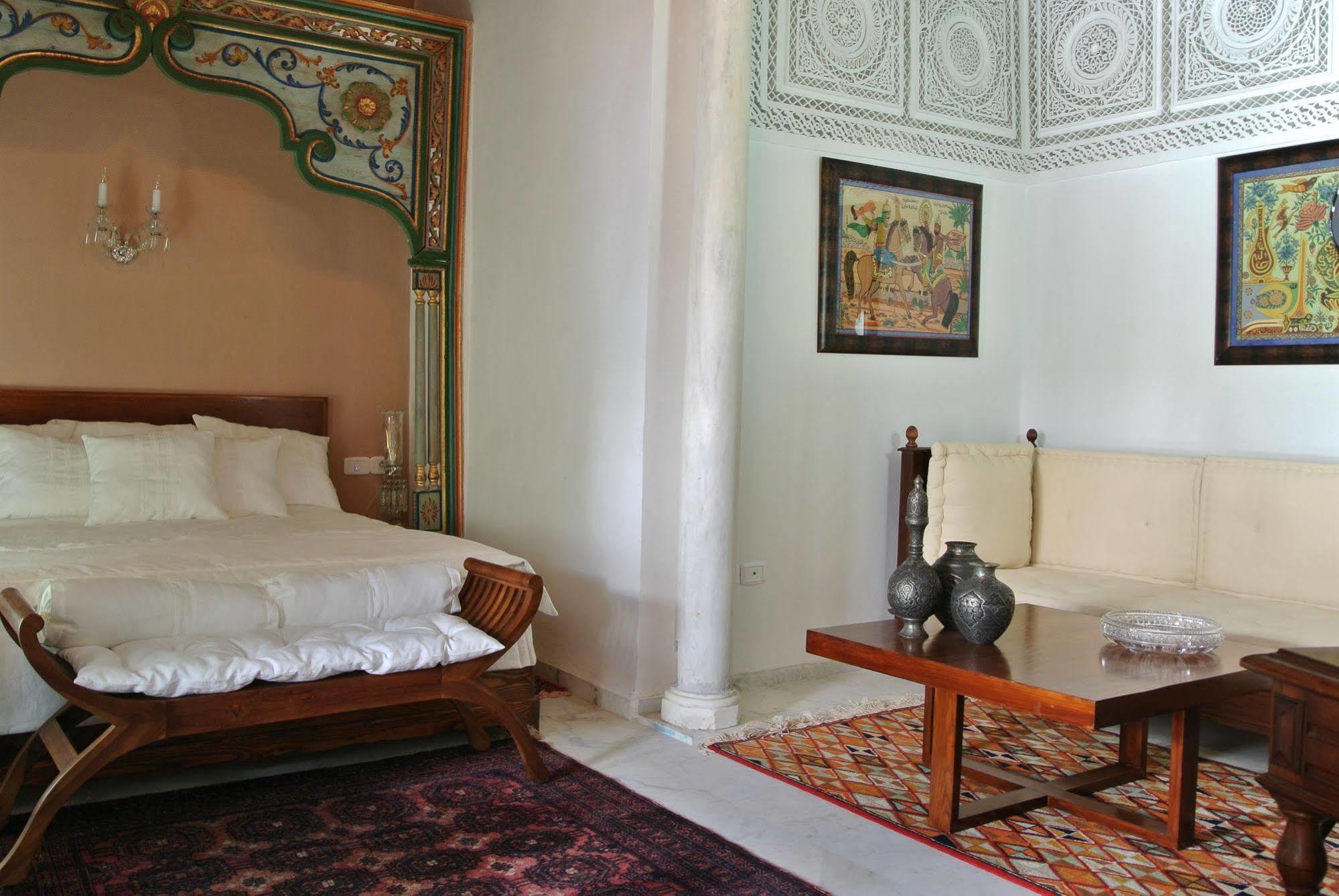 Hotel Dar Ben Gacem Tunisi Esterno foto
